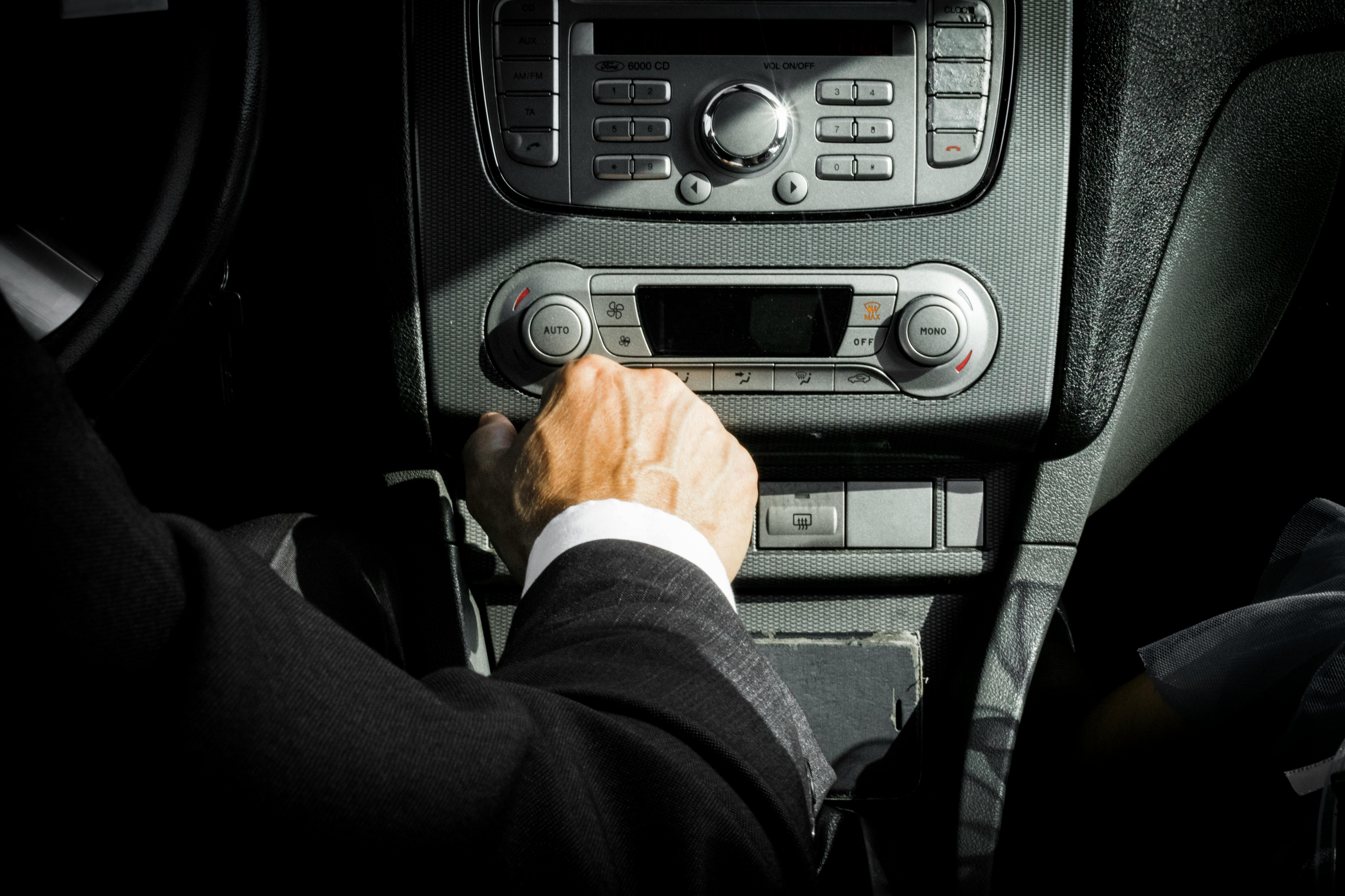 Voiture et assistant